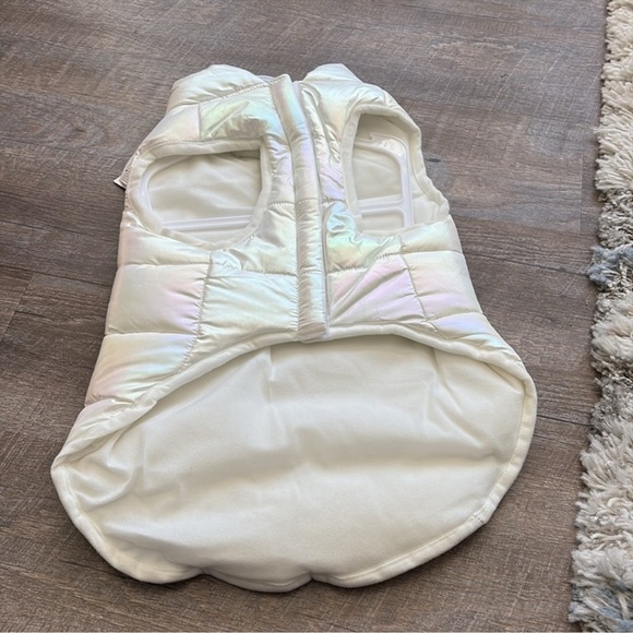 Fabdog Iridescent Pet Puffer Jacket – Size L | New with Tags | Cozy Luxe | - Picture 2 of 4